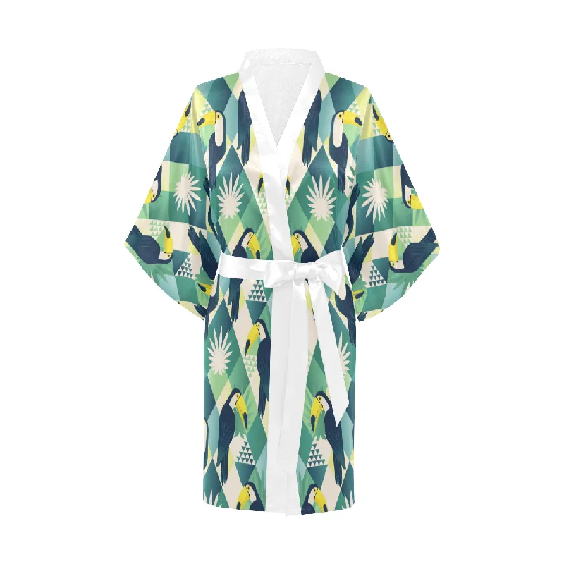 Toucan tropical leaves design pattern Women's Short Kimono Robe